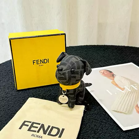 fendi キーホルダー 犬