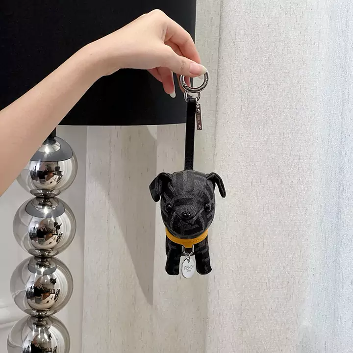 fendi キーホルダー 犬